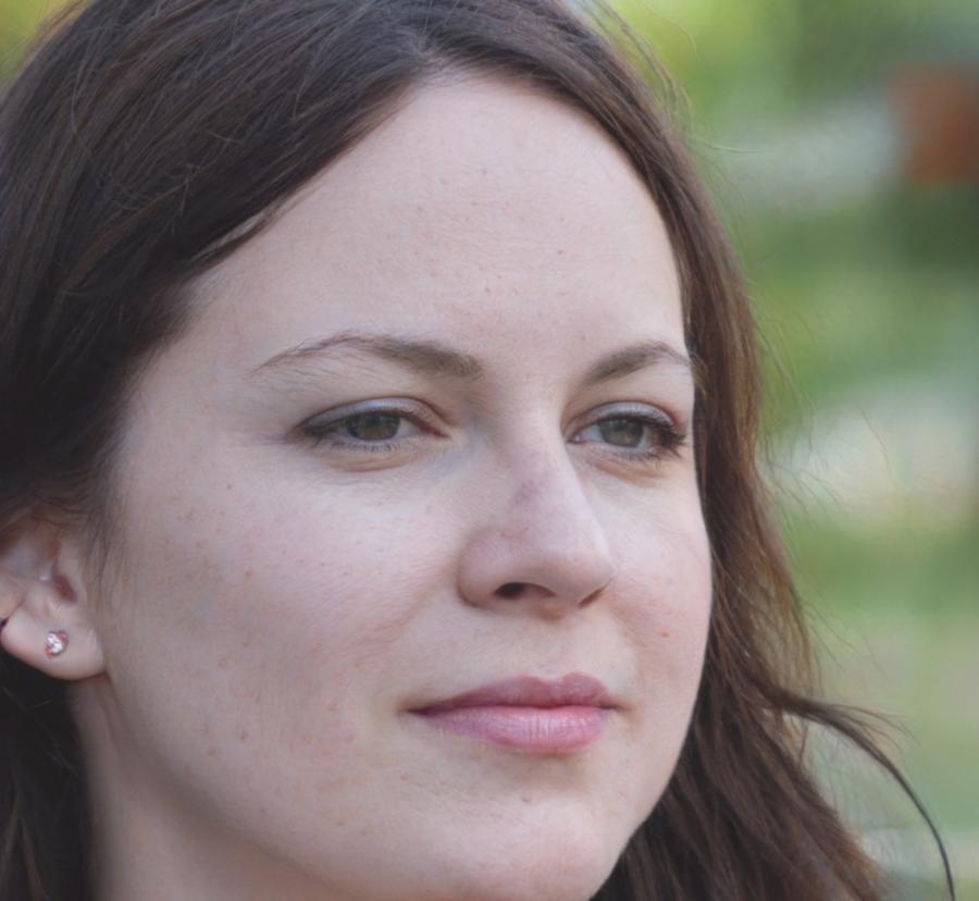 Marie Dubois, experte en analyse financière